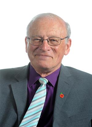 Photograph of Councillor Terence Mullard